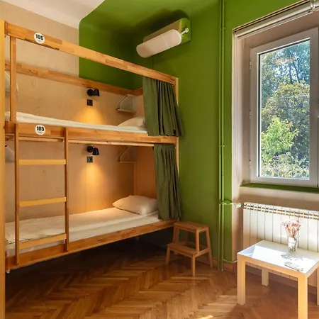 Hostel Cabbage