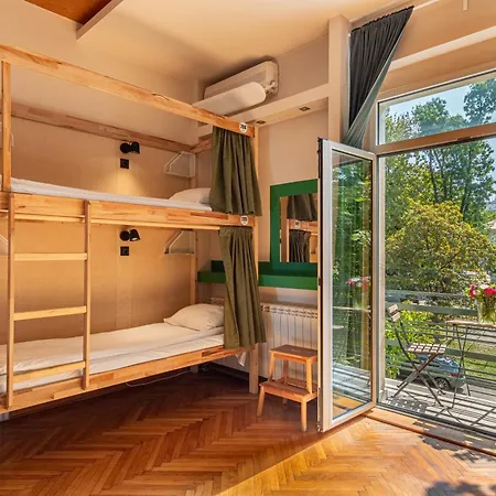 Hostel Cabbage Belgrade