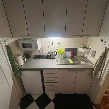 Hostel Cabbage *